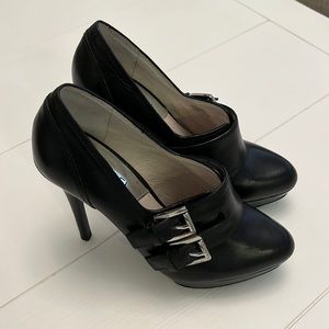 Micheal Kors Heels, size 6.5 Black
